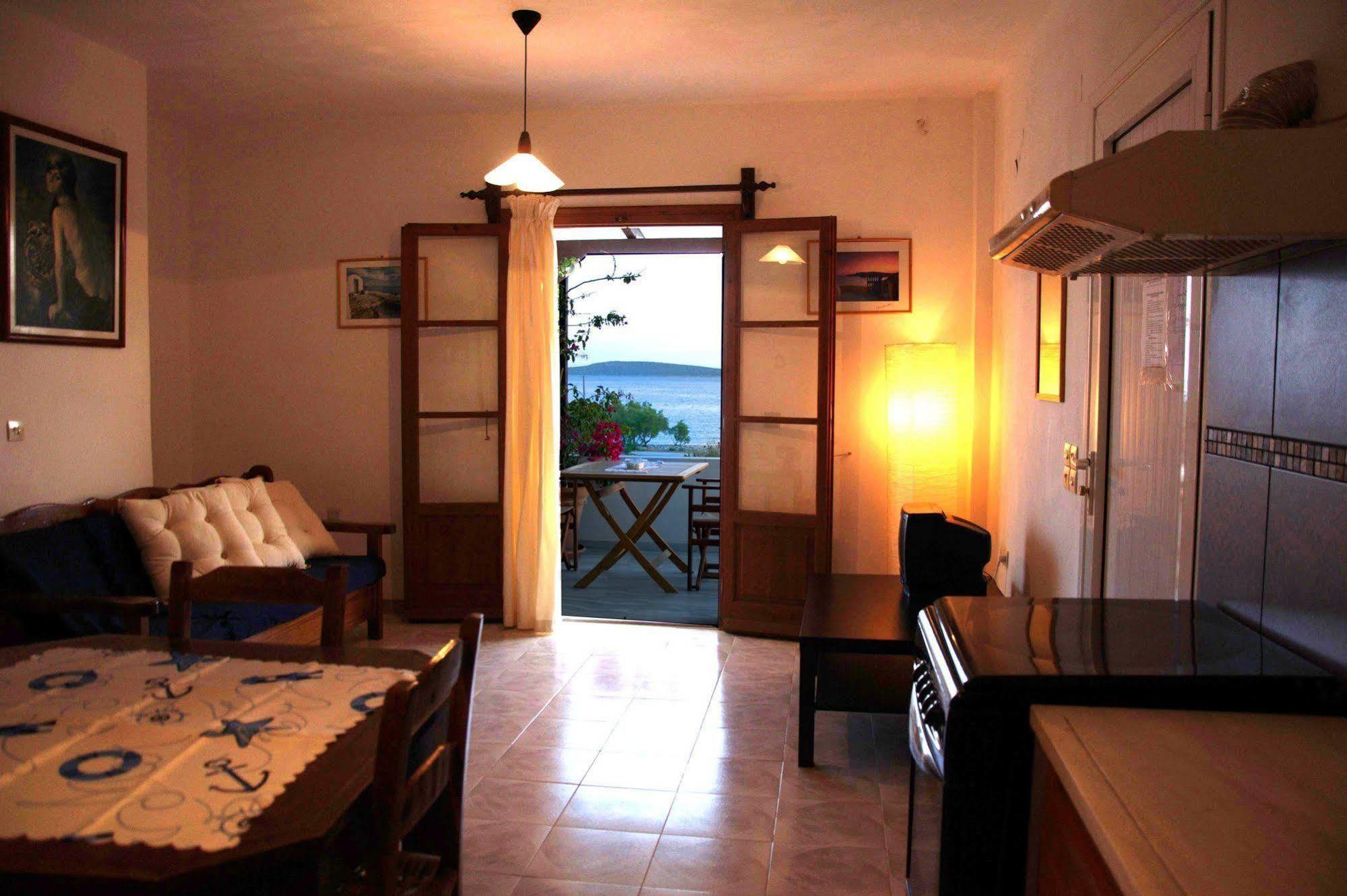 Michalis Apartments Near The Beaches With Sea View Paro Esterno foto